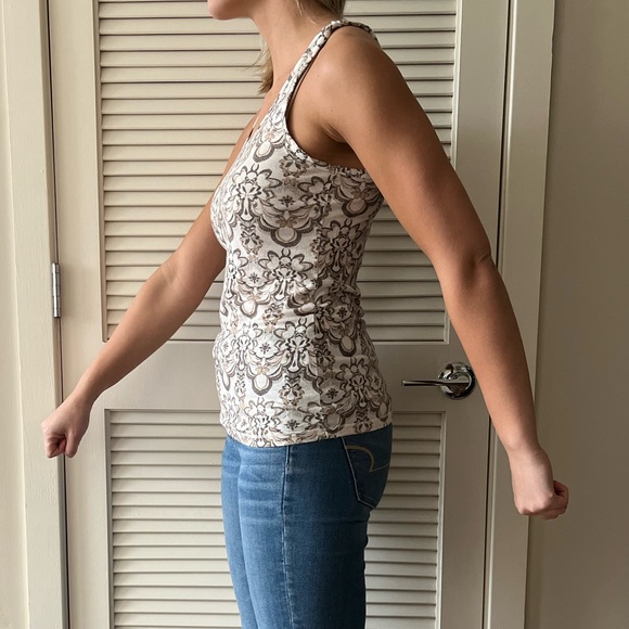 CHARLOTTE RUSSE designed tank - Picture 3 of 4